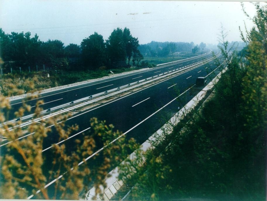陕西渭潼高速公路（1999年10月）
