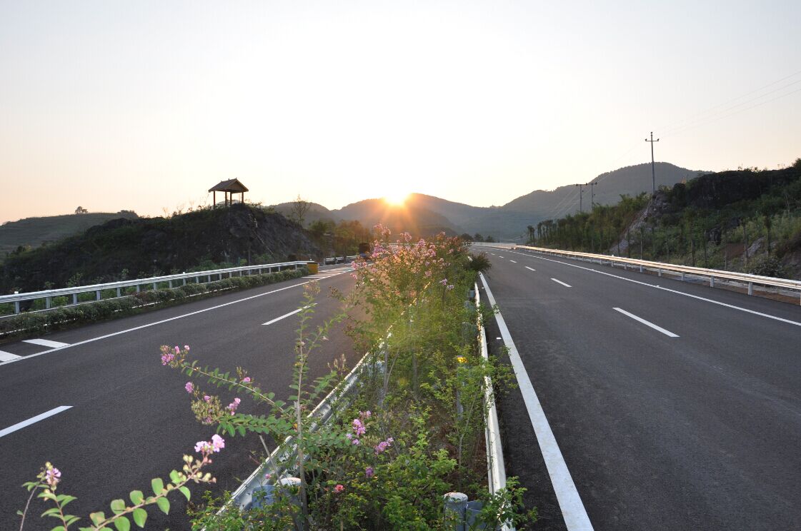 重庆渝湘高速公路（2010年9月）