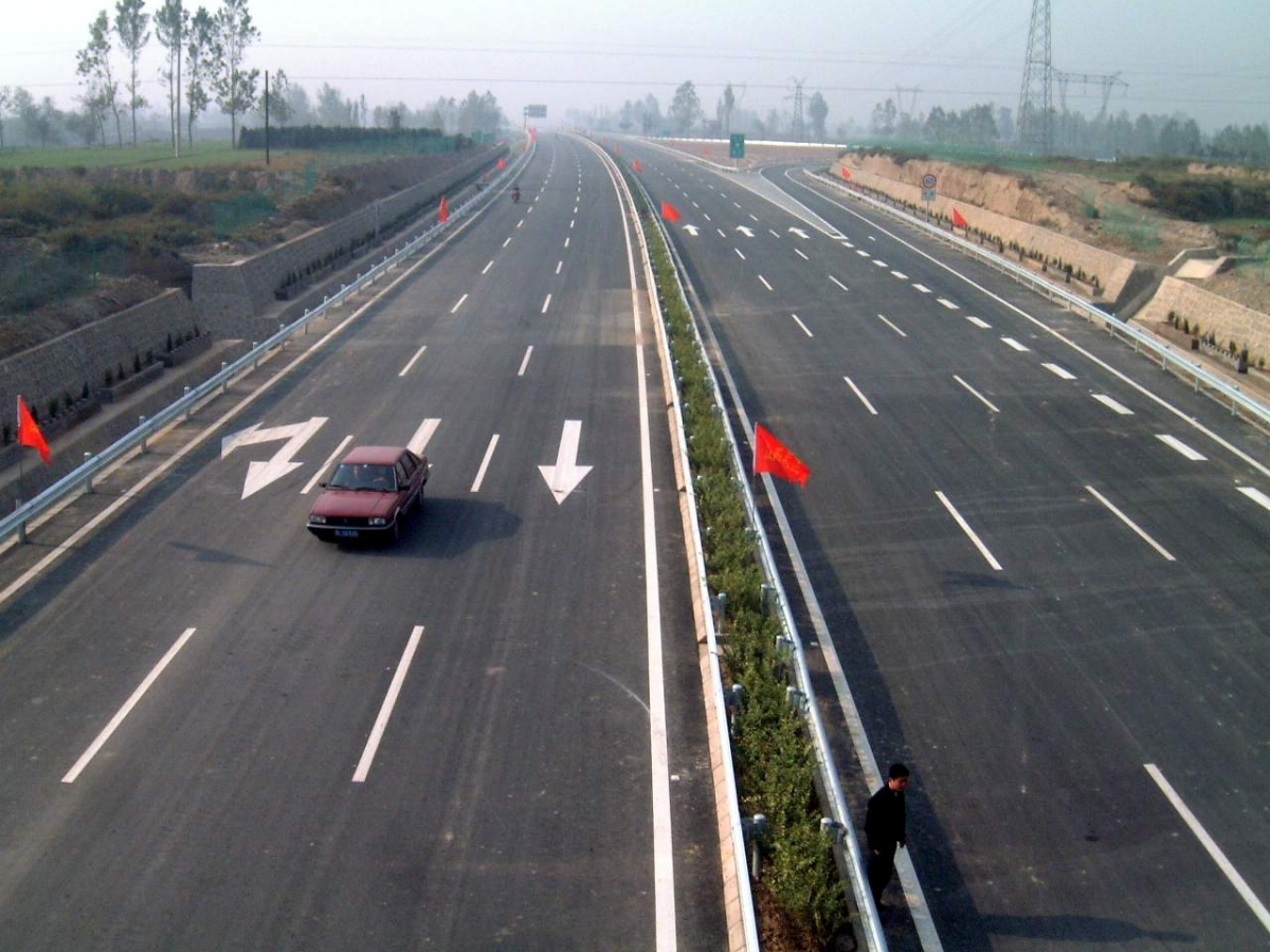 山西祁临高速公路（2002年12月）