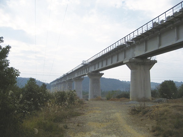 洛湛铁路