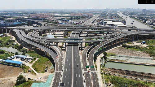 江苏苏州东环项目南湖路跨运河桥及地面道路、东环主线地面道路正式通过交工验收 -航拍图.jpg